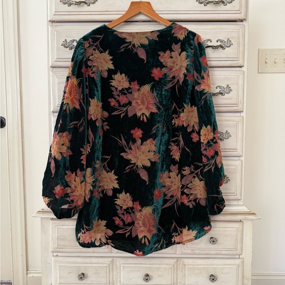 Vici Forest Fairy Burnout Velvet Blouse Top - Picture 6 of 9